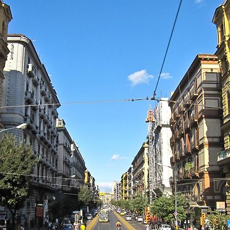 Fafa Apartment City Center Naples Exterior photo